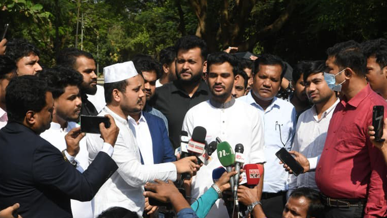 জুলাই শহীদদের পরিচয় শনাক্তে বিদেশি ফরেনসিক টিম আসছে: আসিফ মাহমুদ